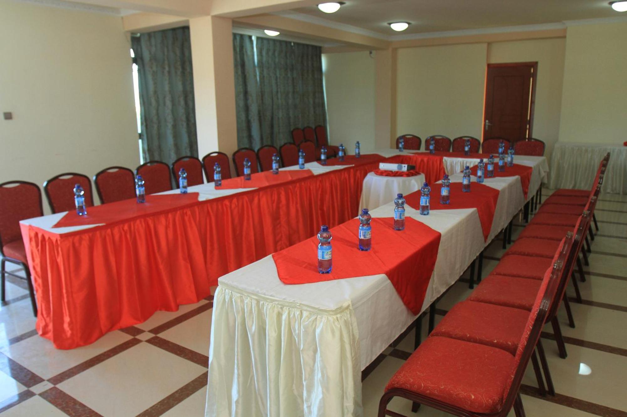 Hera Addis Hotel Exterior foto